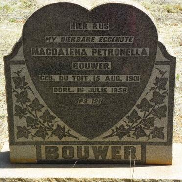 BOUWER Magdalena Petronella nee DU TOIT 1901-1956