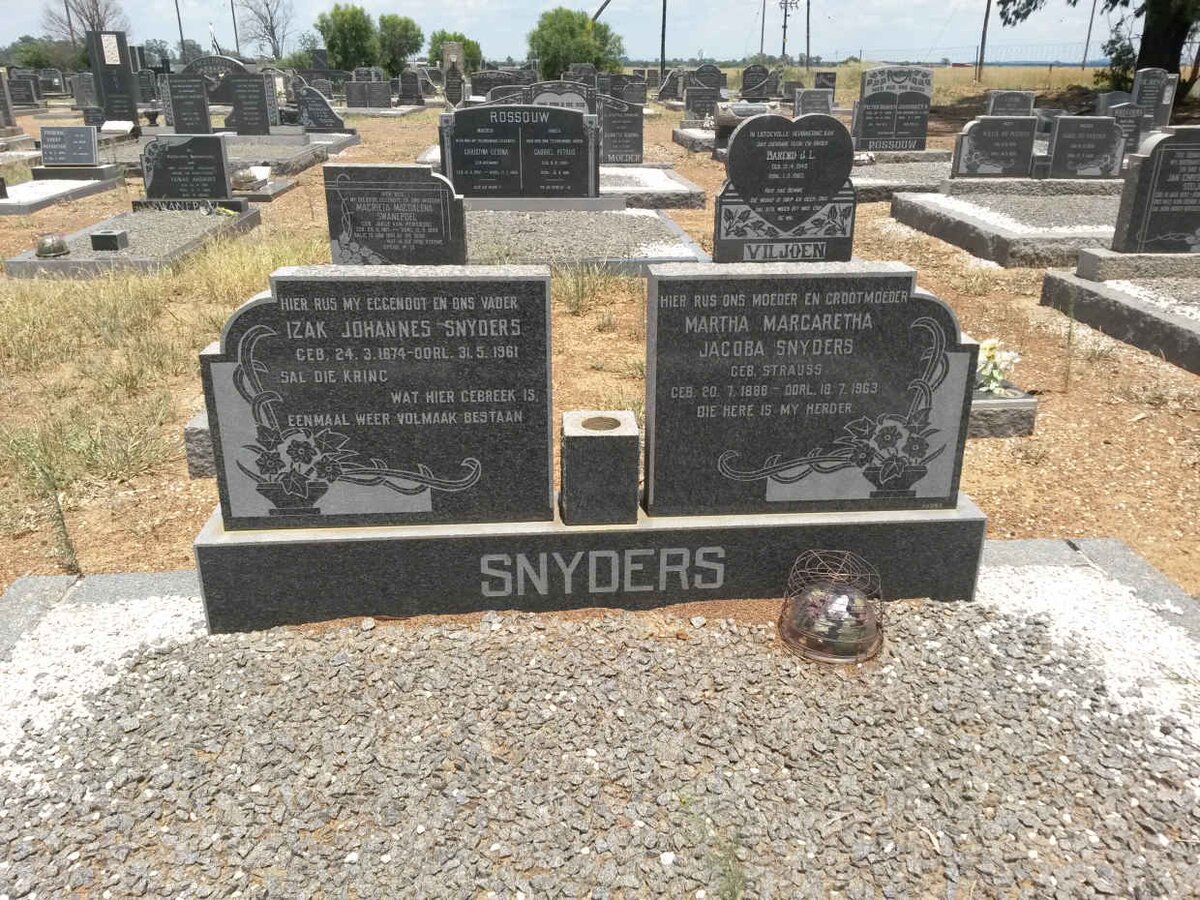 SNYDERS Izak Johannes 1874-1961 &amp; Martha Margaretha Jacoba STRAUSS 1888-1963