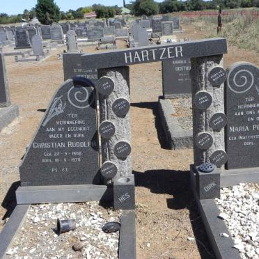 HARTZER Christian Rudolph 1908-1978 &amp; Maria Petronella MATTHYSSER 1916-1998