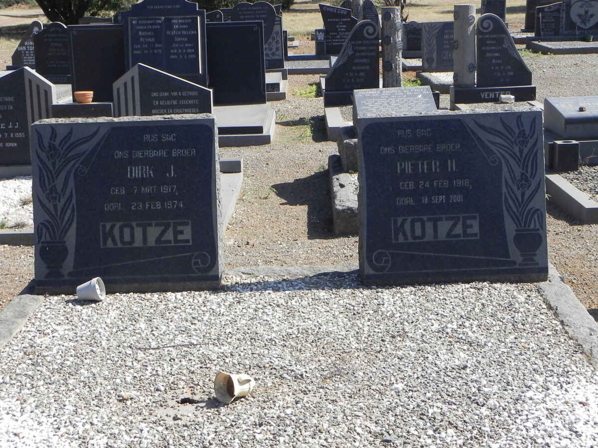 KOTZE Dirk J. 1917-1974 :: KOTZE Pieter H. 1918-2001