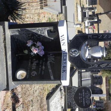 N - Vanne :: Surnames - N