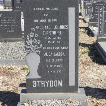 STRYDOM Nicolaas Johannes Christoffel 1916-1989 &amp; Alida Jacoba CELLIERS 1925-1977