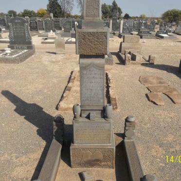 COERTZE Hester Adriana nee SCHEEPERS 18??-19?1