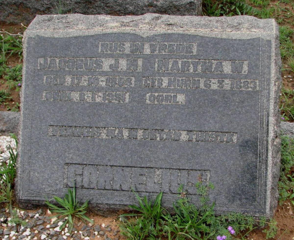CORNELIUS Jacobus J.H. 18?8-1951 &amp; Martha W. HURN 1883-