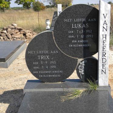 HEERDEN Lukas, van 1912-1992 &amp; Trix 1915-1991