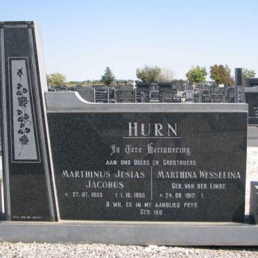 HURN Marthinus Jesias Jacobus 1909-1985 &amp; Marthina Wesselina VAN DER LINDE 1912-
