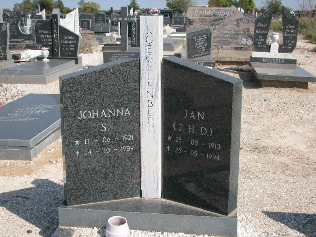 KOEGELENBERG J.H.D. 1913-1994 &amp; Johanna S. 1921-1989