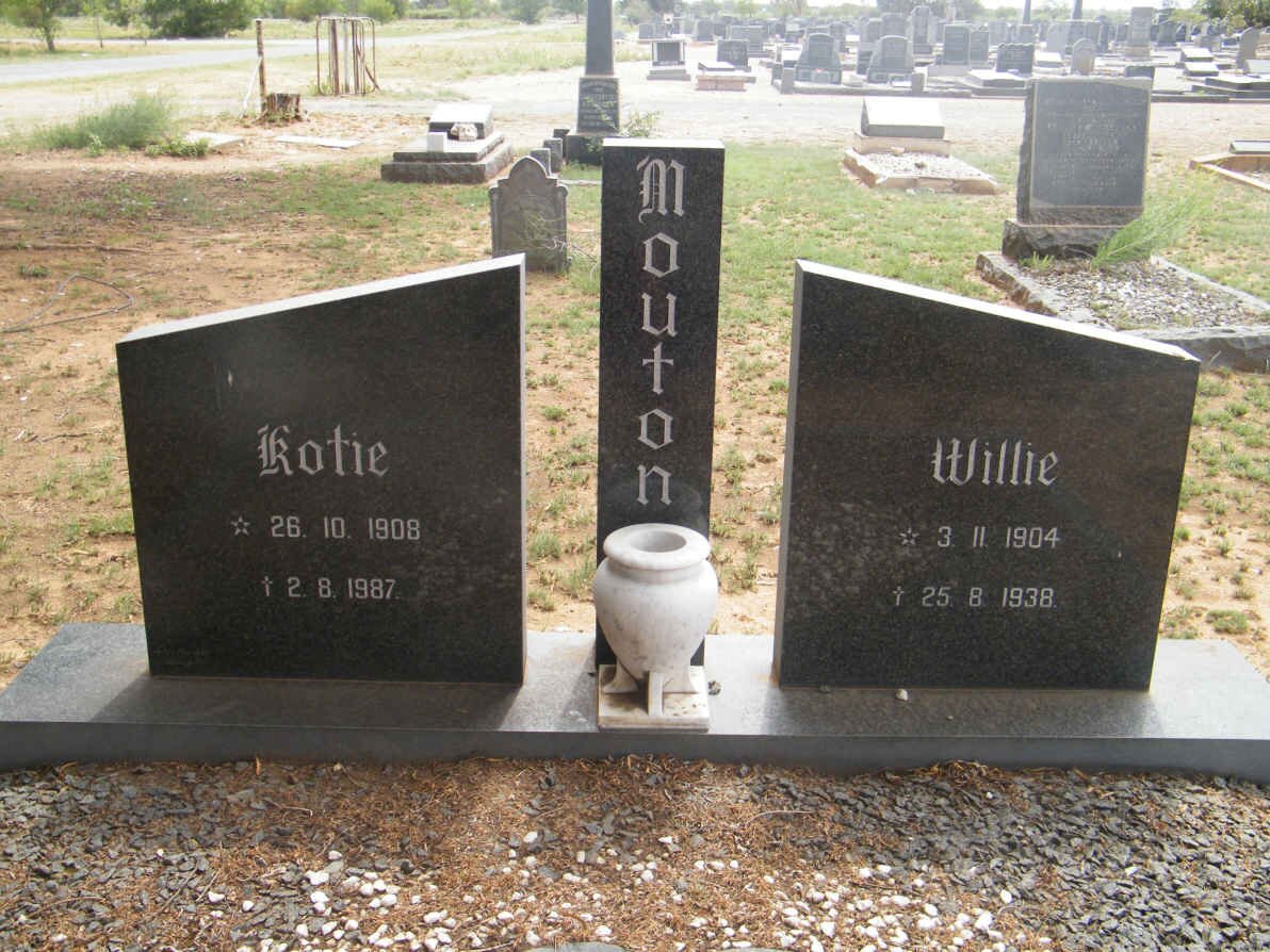 MOUTON Willie 1904-1938 &amp; Kotie 1908-1987