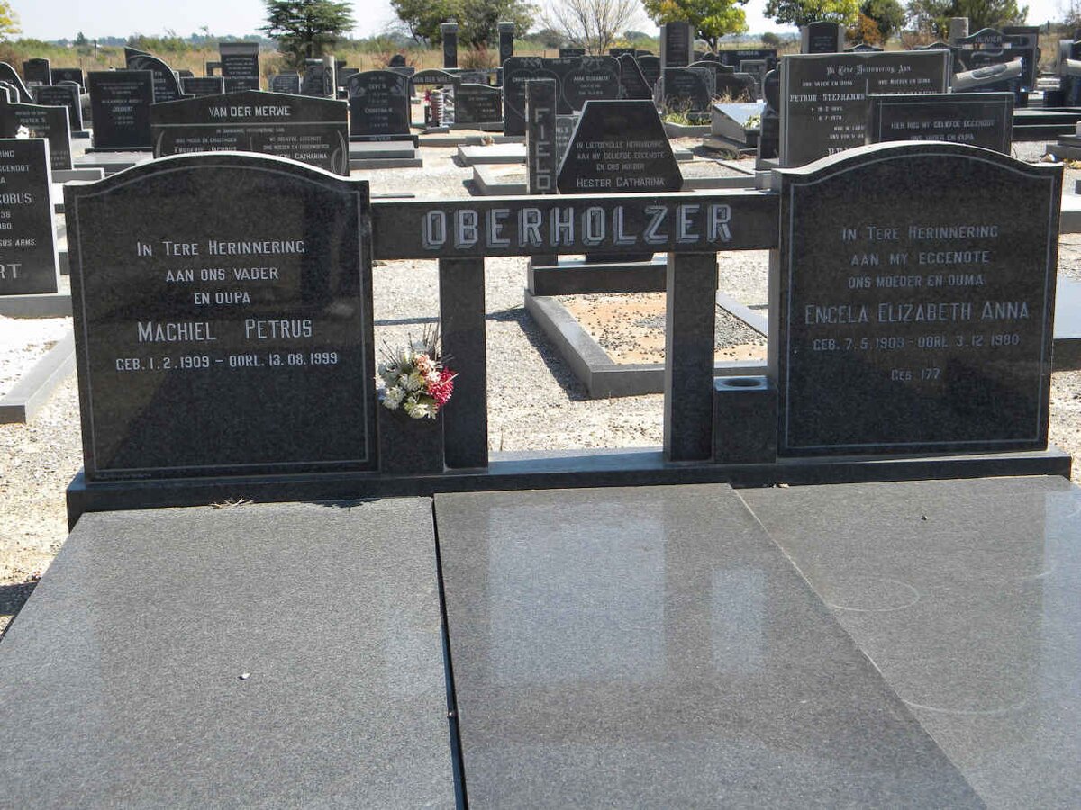 OBERHOLZER Machiel Petrus 1909-1999 &amp; Engela Elizabeth Anna 1903-1980