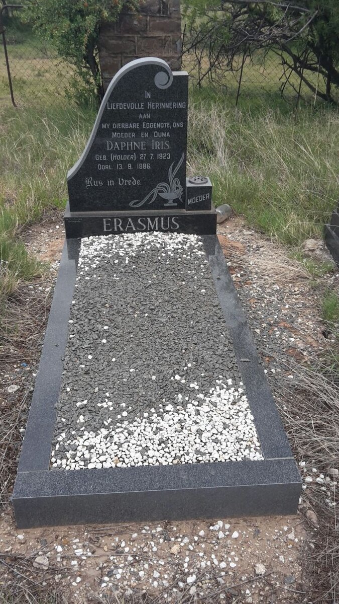 ERASMUS Daphne Iris nee HOLDER 1923-1986