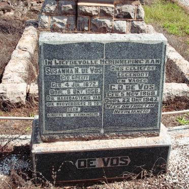 VOS C.D., de 1868-1942 &amp; Susanna M. GREEFF 1872-1956