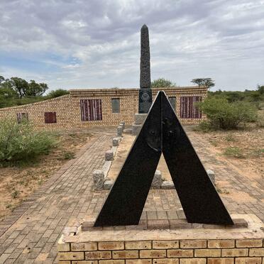 North West, MAHIKENG / MAFIKENG, Concentration Camp cemetery and memorials