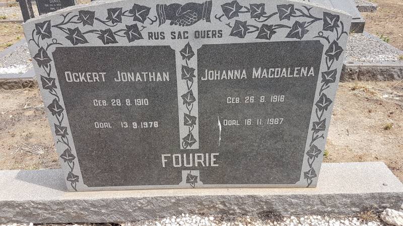FOURIE Ockert Jonathan 1910-1976 &amp; Johanna Magdalena 1918-1987