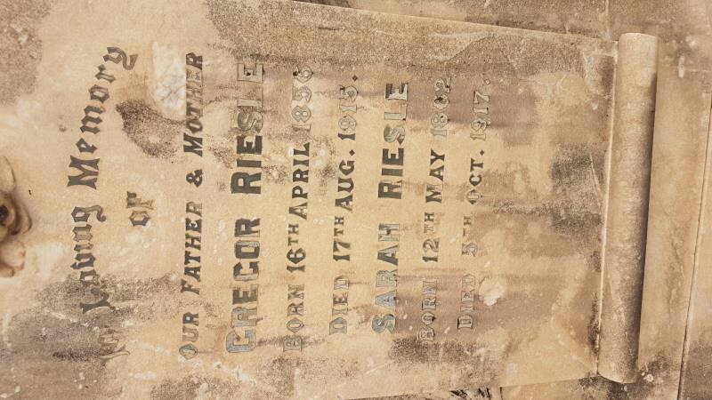 RIESLE Gregor 1856-1915 &amp; Sarah 1862-1917