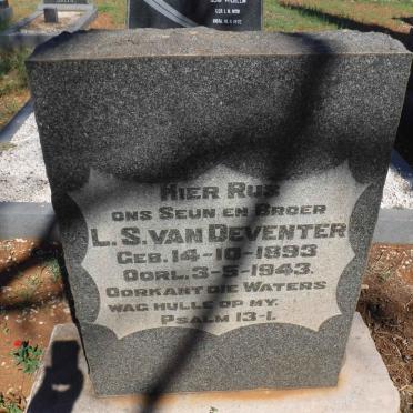 DEVENTER L.S., van 1893-1943