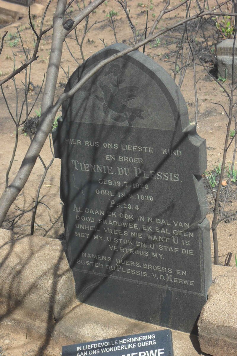 PLESSIS Tiennie, du 1923-1939