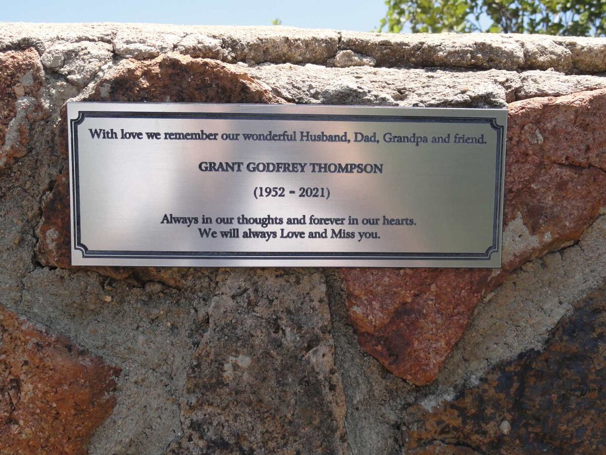 THOMPSON Grant Godfrey 1952-2021