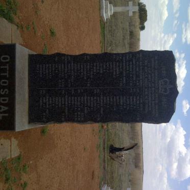 1. Memorial - British Soldiers 1899-1902