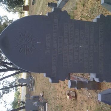 BEUKES Fredrika M. nee VAN RENSBURG 1877-1943