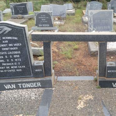 TONDER Mathys Jacobus, van 1898-1973 &amp; Elsie Magdalena Petronella MARE 1910-1972