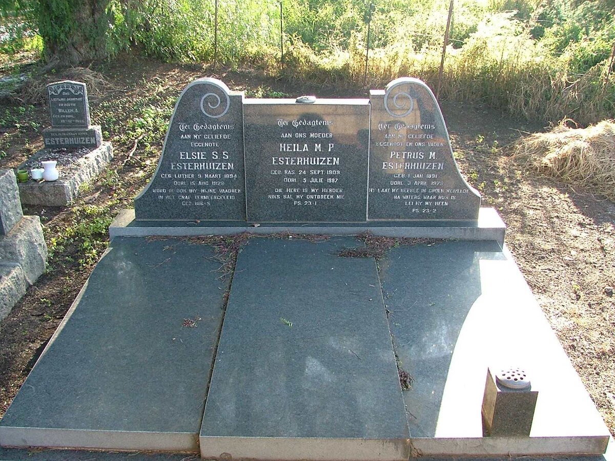ESTERHUIZEN Petrus M. &amp; Elsie S.S. LUTHER, ESTERHUIZEN Heila M.P. nee RAS