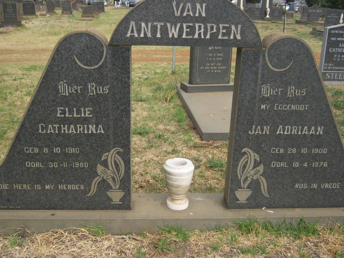 ANTWERPEN Jan Adriaan, van 1900-1976 &amp; Ellie Catharina 1910-1980