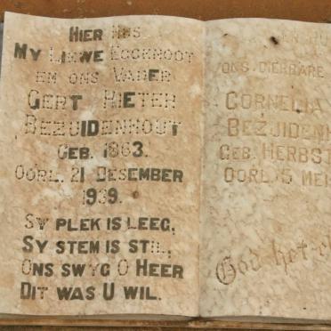 BEZUIDENHOUT Gert Pieter 1863-1919 &amp; Cornelia J.W. HERBST 1880-1965
