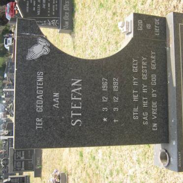 BEZUIDENHOUT Stefan 1967-1992