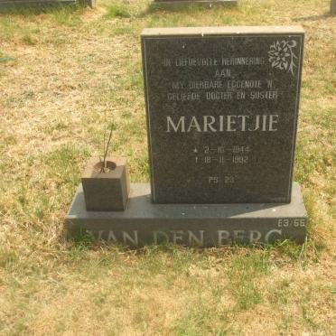 BERG Marietjie, van den 1944-1992