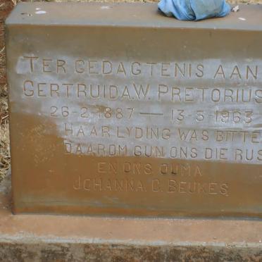 BEUKES Johanna C. :: PRETORIUS Gertruida W. 1887-1963