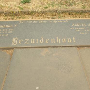 BEZUIDENHOUT Hermanus F. 1887-1985 &amp; Aletta J. WOLVAARDT 1889-1970