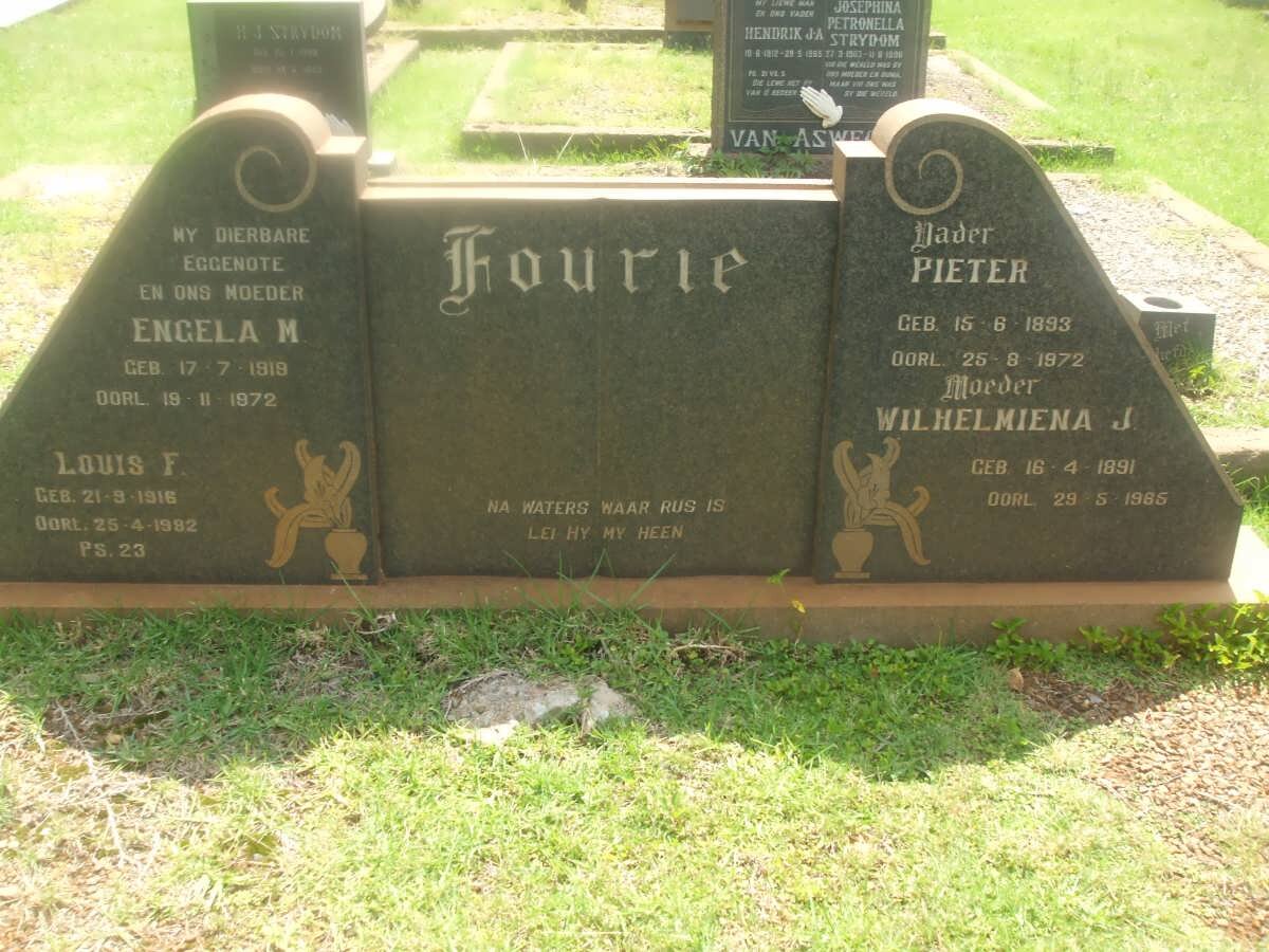 FOURIE Pieter 1893-1972 &amp; Wilhelmiena J. 1891-1965 :: FOURIE Louis F. 1916-1982 &amp; Engela M. 1919-1972