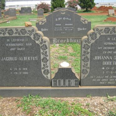 FOURIE Jacobus Albertus 1918-1986 &amp; Johanna Susarah Dorethia 1928-1968
