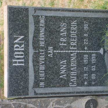 HORN Frans Frederik 1957- &amp; Anna Catharina 1958-1999