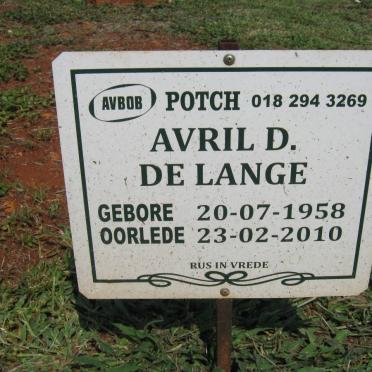 LANGE Avril D., de 1958-2010