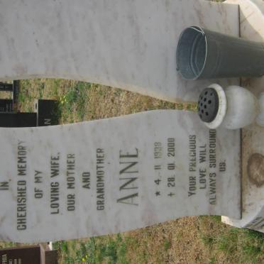 MARTIN Anne 1938-2000