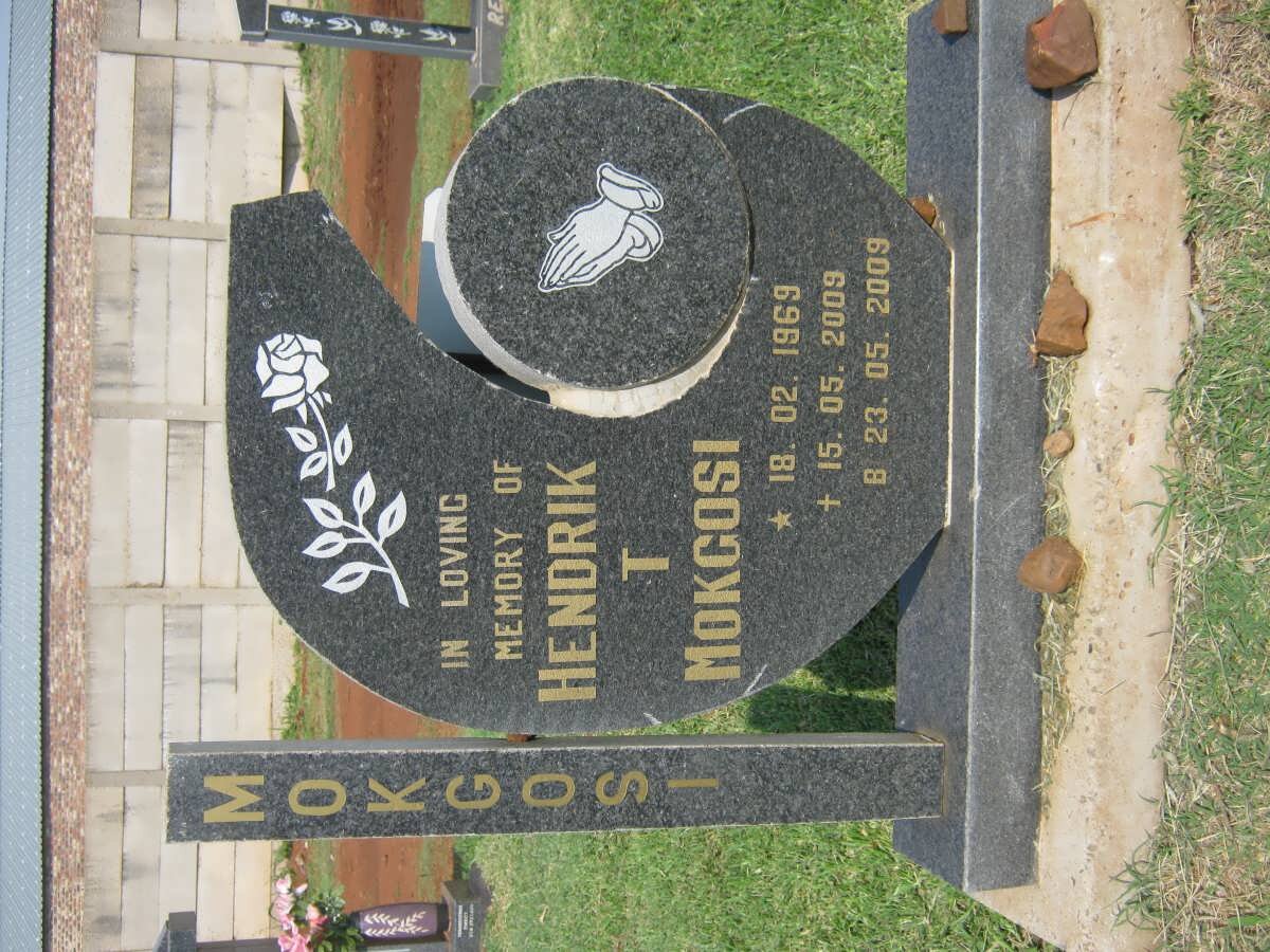 MOKGOSI Hendrik T. 1969-2009