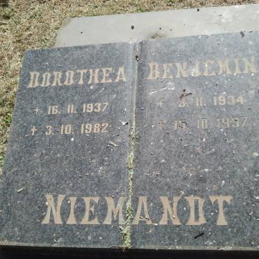 NIEMANDT Benjamin 1934-1997 &amp; Dorothea 1937-1982