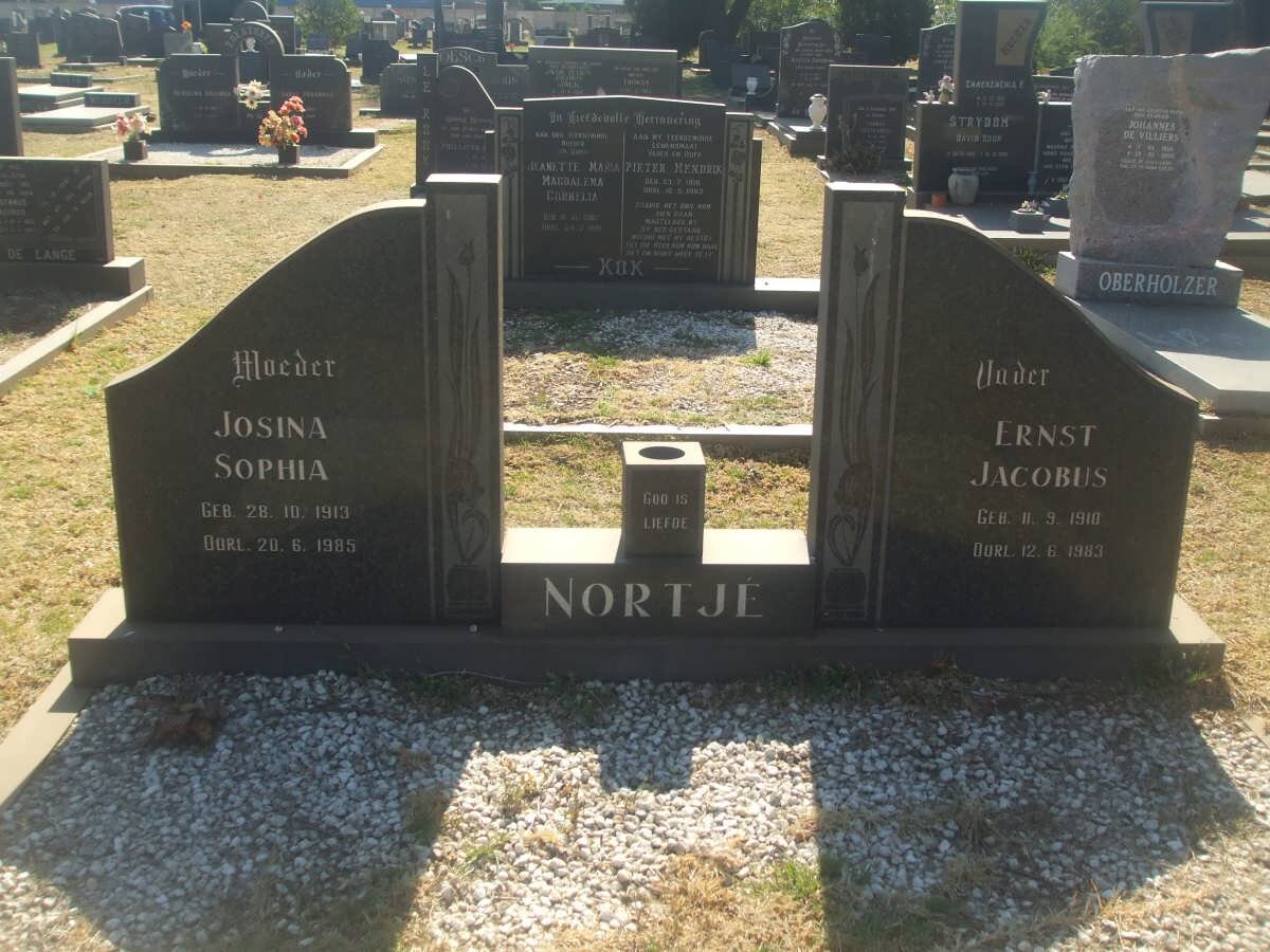 NORTJÉ Ernst Jacobus 1910-1983 &amp; Josina Sophia 1913-1985