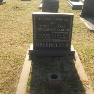OBERHOLZER Daniel Cornelius 1912-1997 &amp; Anna Elizabeth BARKHUIZEN 1912-1987