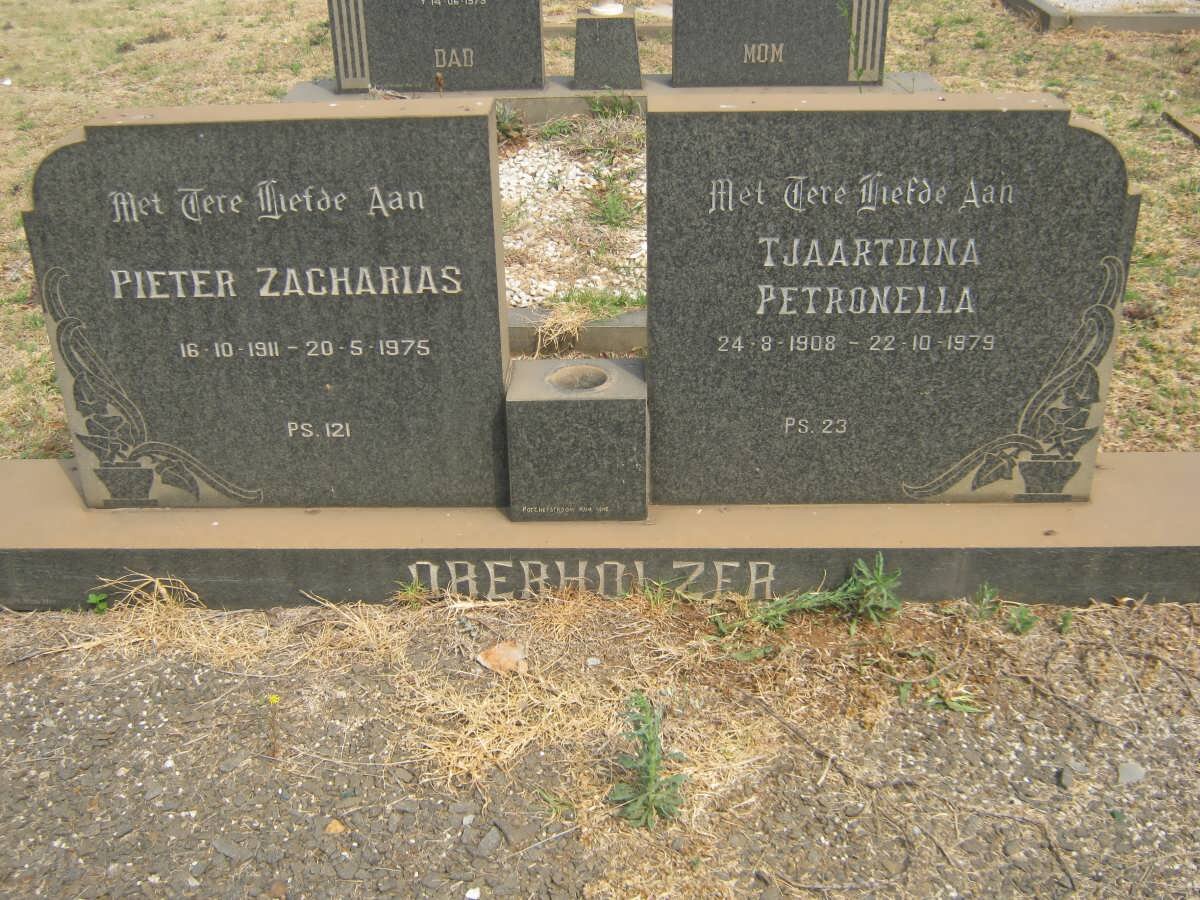 OBERHOLZER Pieter Zacharias 1911-1975 &amp; Thaartdina Petronella 1908-1979