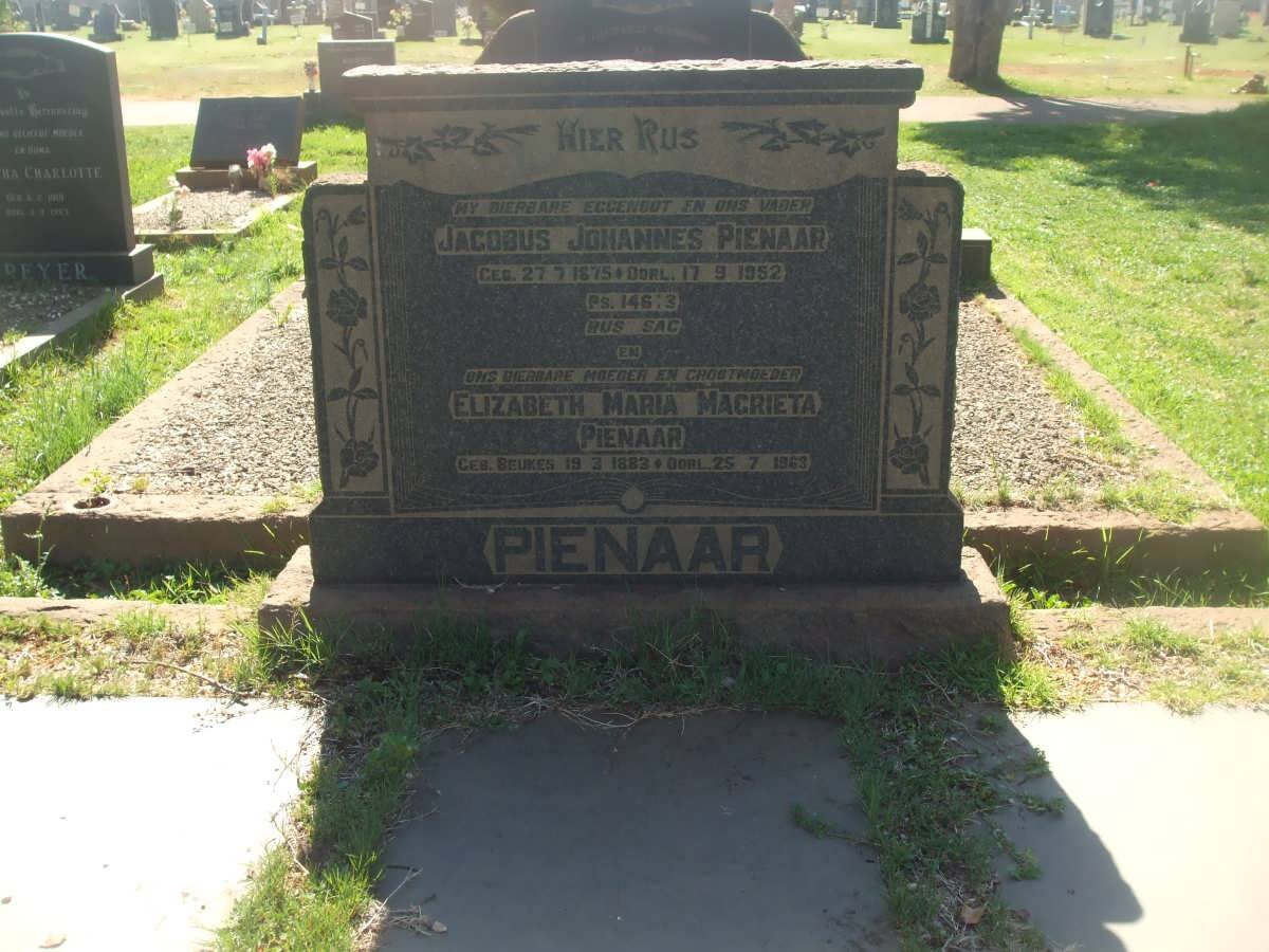 PIENAAR Jacobus Johannes 1875-1952 &amp; Elizabeth Maria Magrieta BEUKES 1883-1963