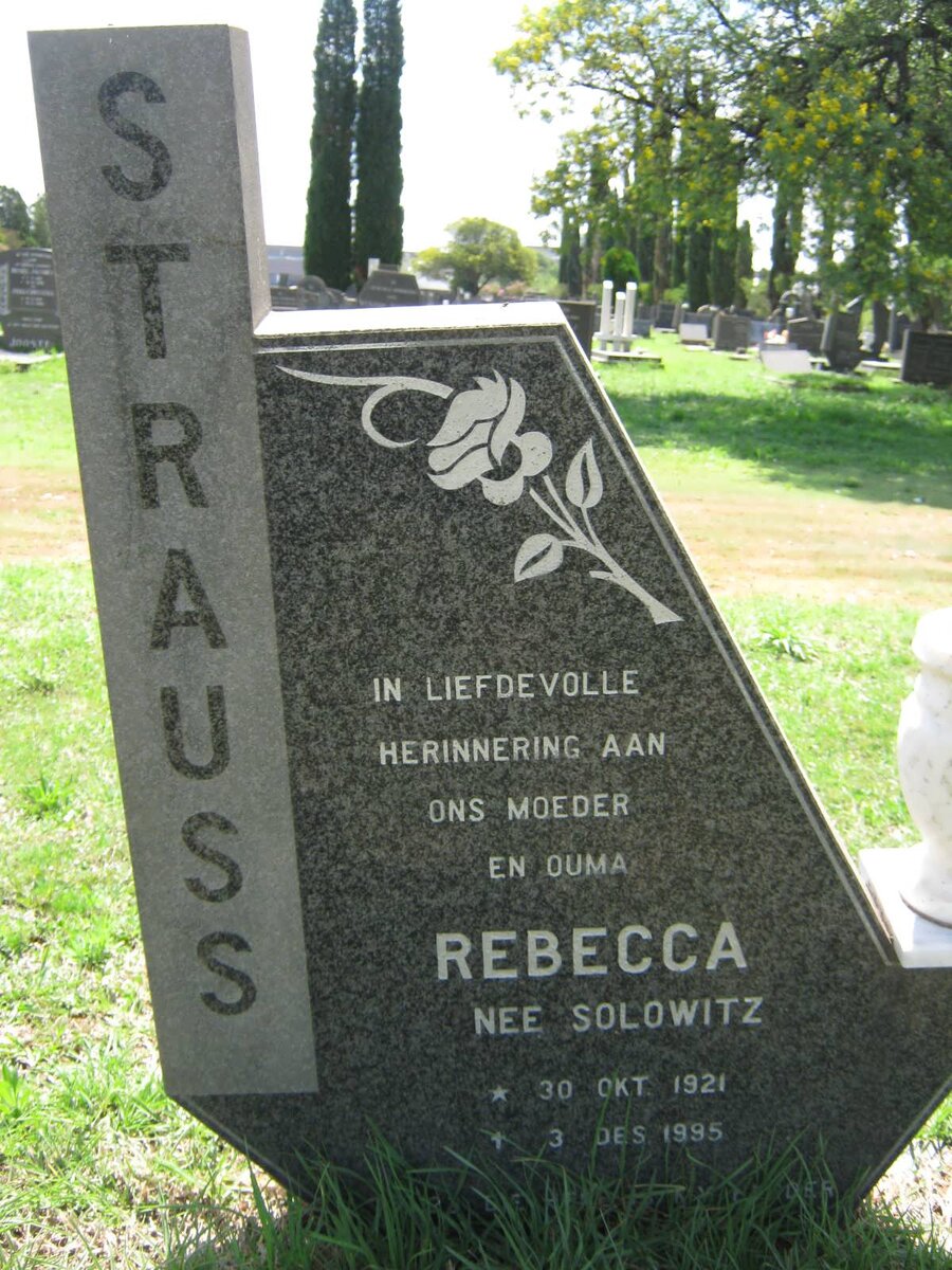 STRAUSS Rebecca nee SOLOWITZ 1921-1995