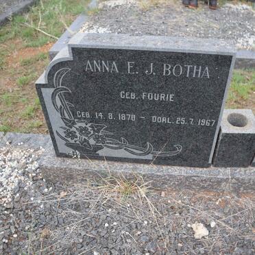 BOTHA Nicolaas J. 1879-1970 & Anna E.J. FOURIE 1878-1967 _2
