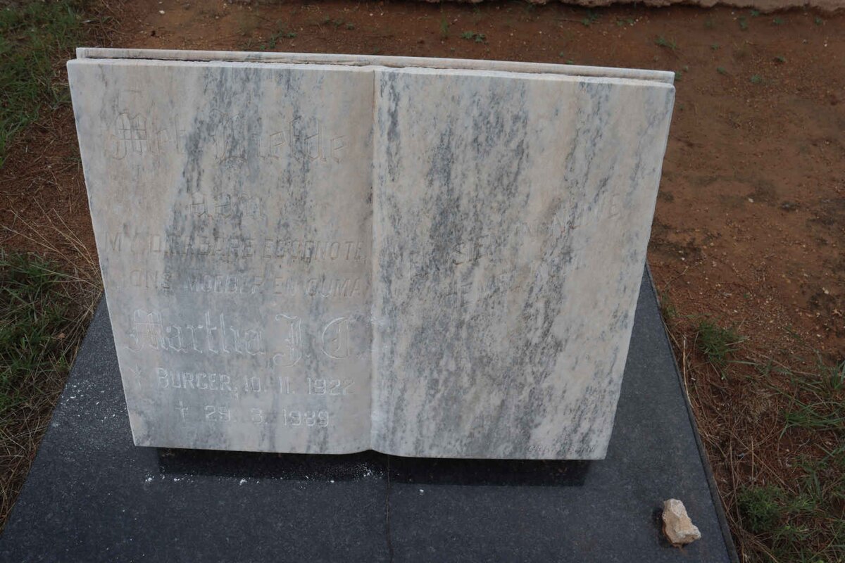 MARAIS Martha J.C. nee BURGER 1922-1989 _2