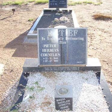 RETIEF Pieter Hermias Cornelius 1945-1999