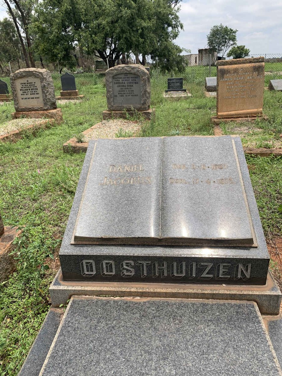 OOSTHUIZEN Daniel Jacobus 1897-1972