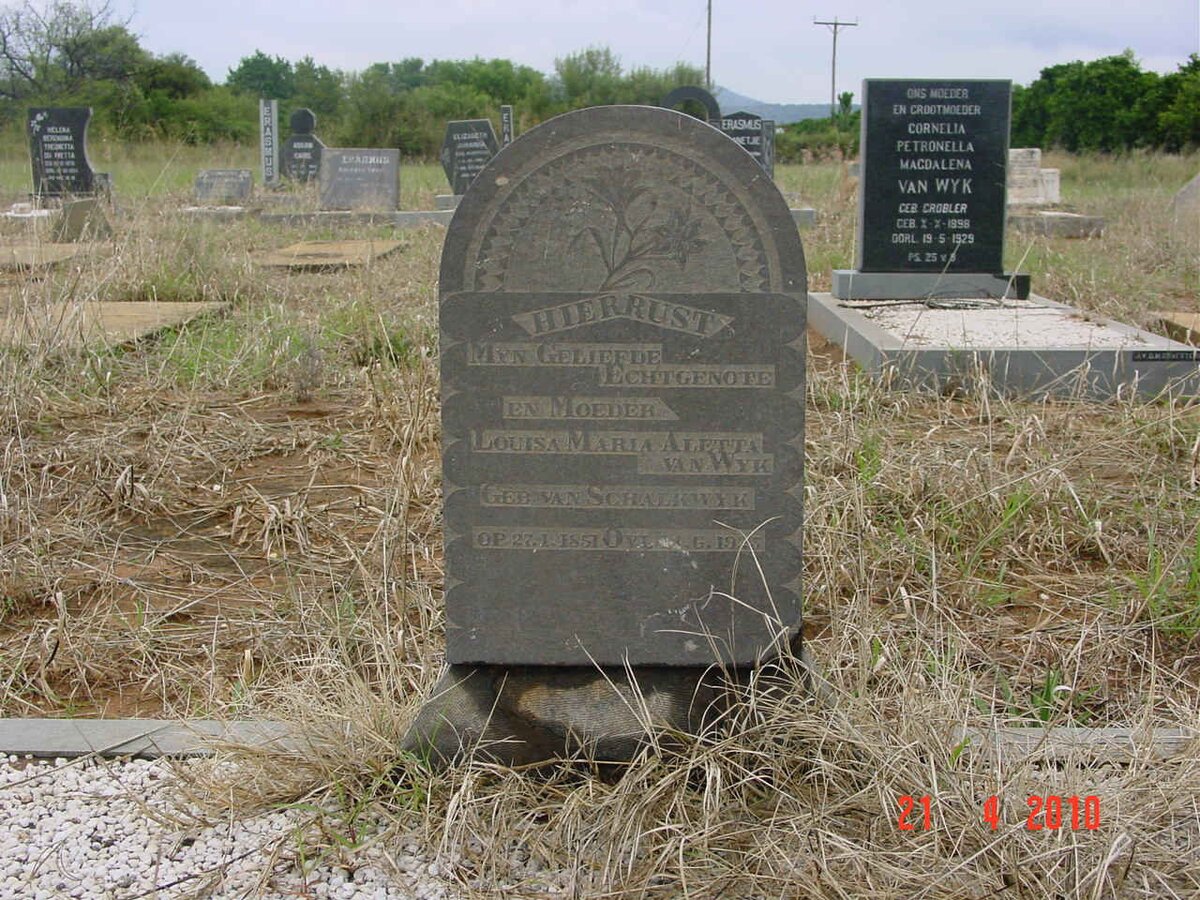 WYK Louisa Maria Aletta, van nee VAN SCHALKWYK 1851-1925