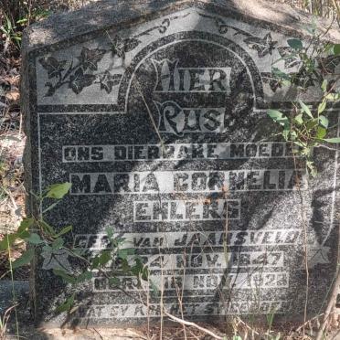 North West, RUSTENBURG district, Buffelspoort, Kromrivier 347_2, farm cemetery