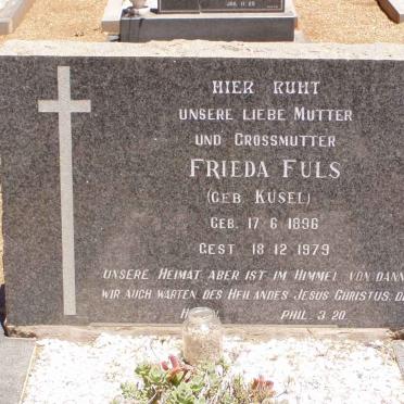 F - Vanne :: Surnames - F